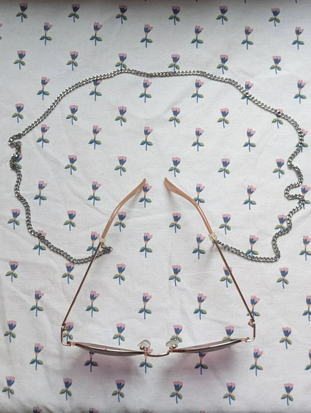 silver glasses chain strap with adjustable loops